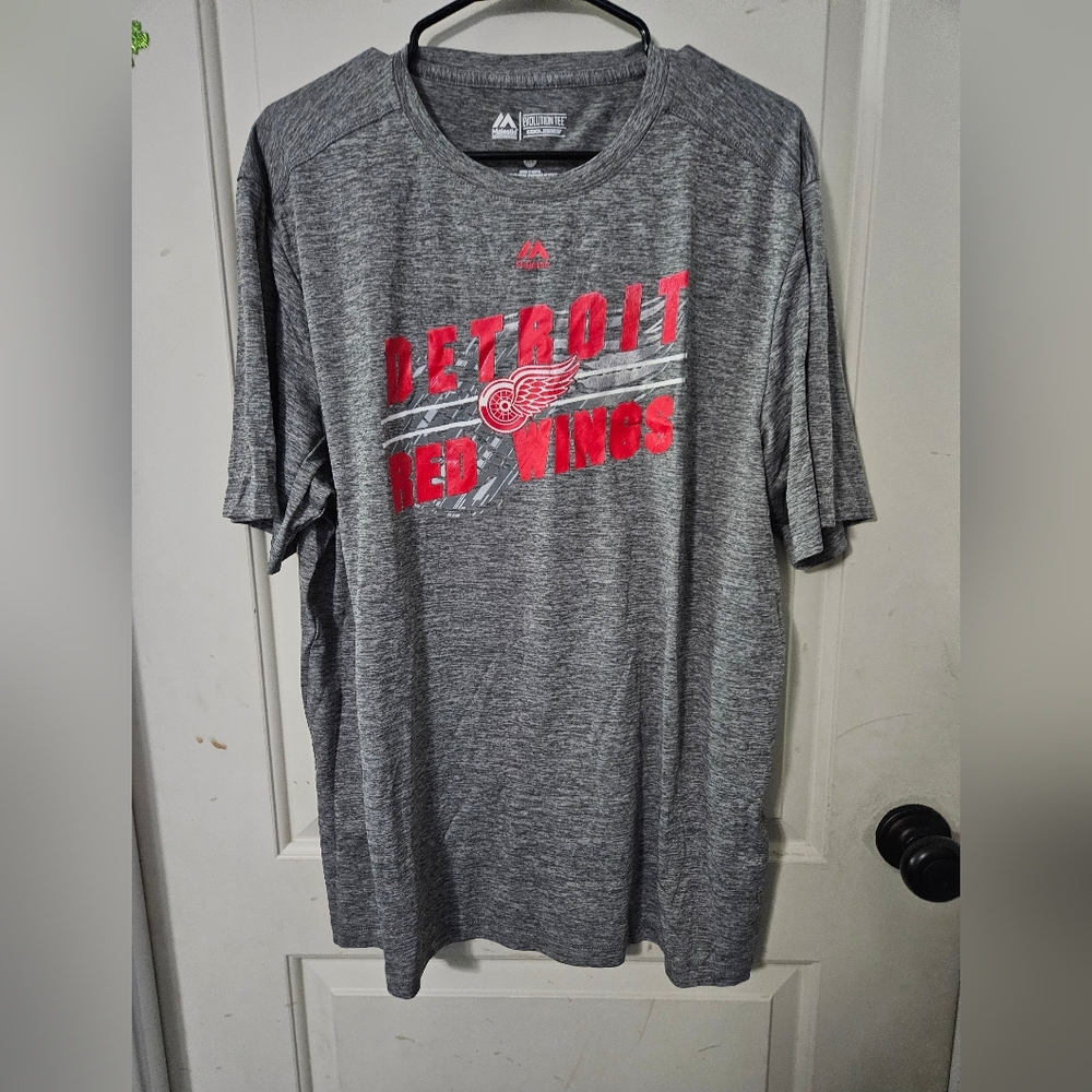 Detroit Red Wings Majestic shirt